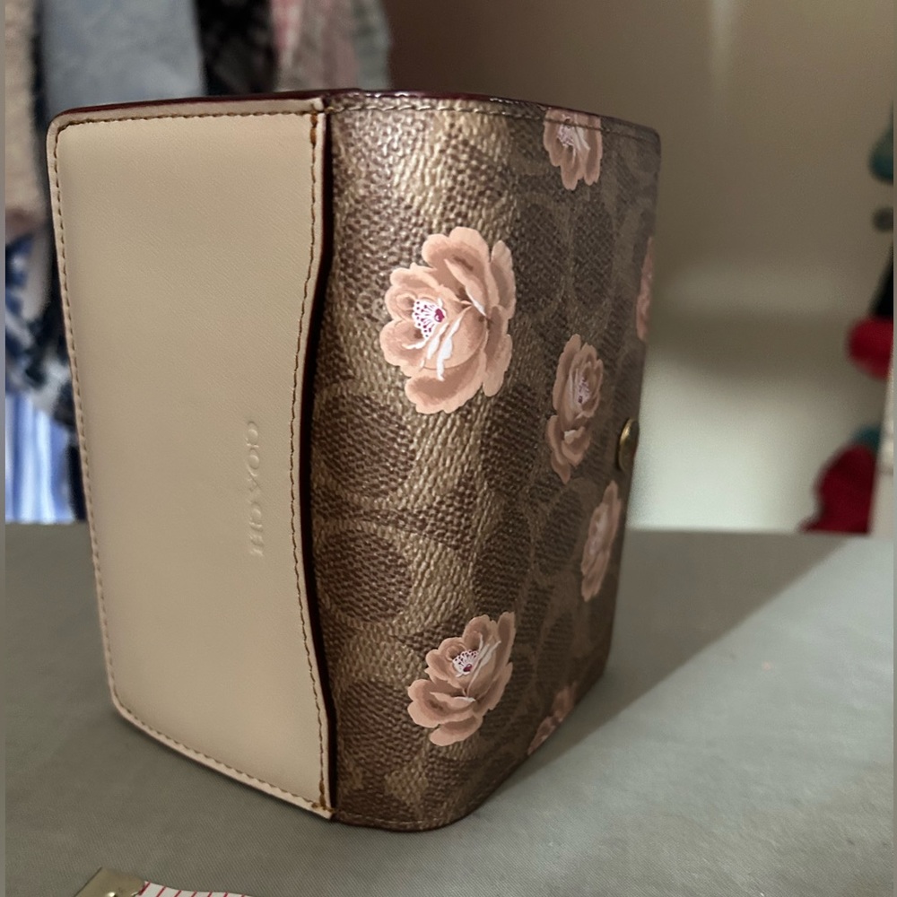 Coach Rose Print Wallet - Picture 8 of 8